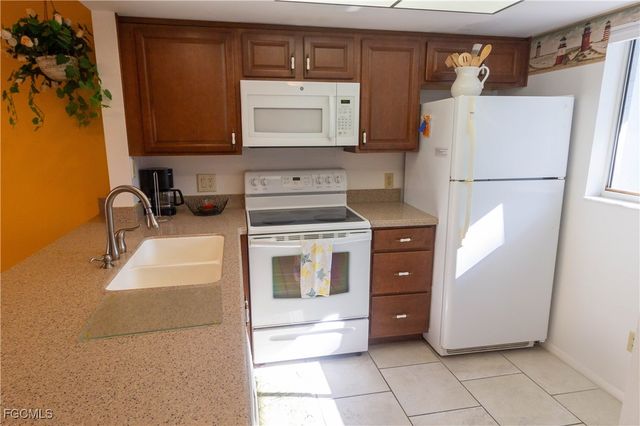 8200 Summerlin Village CIR 101, Fort Myers, FL 33919