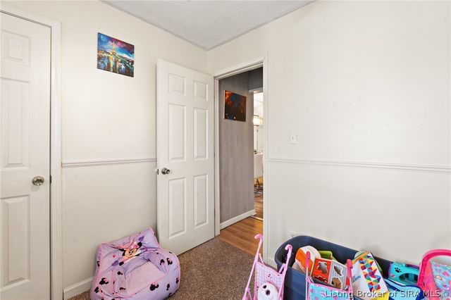542 Kay Avenue, Sellersburg, IN 47172