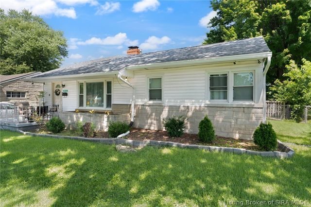 542 Kay Avenue, Sellersburg, IN 47172