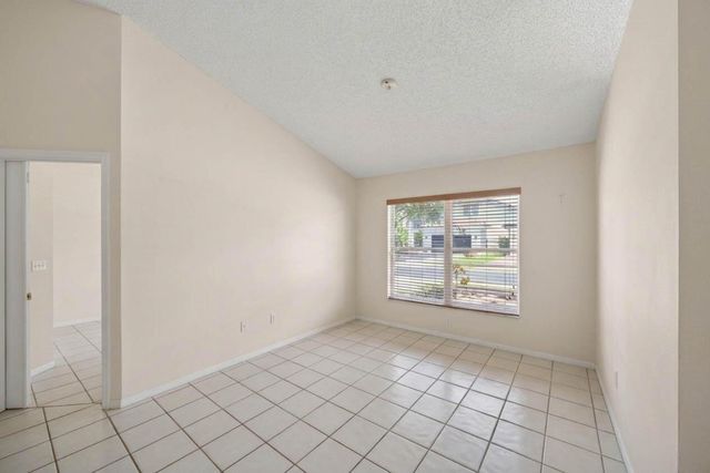 10870 Old Bridgeport Lane, Boca Raton, FL 33498