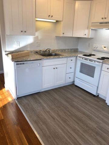139 West Emerson 9, Melrose, MA 02176