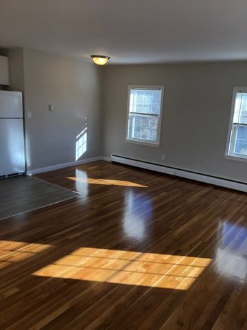 139 West Emerson 9, Melrose, MA 02176