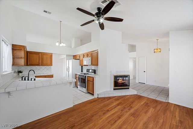 2840 Sterling Silver Street, Las Vegas, NV 89108