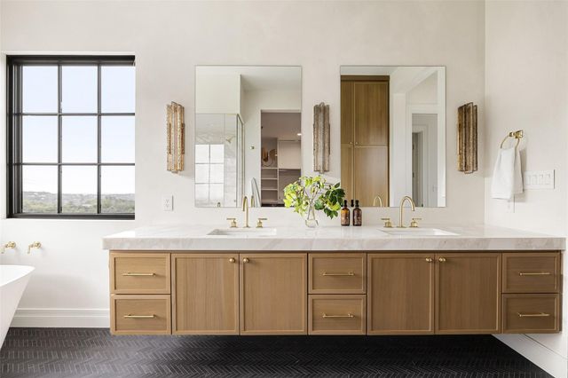 9117 Brookhurst CV, Austin, TX 78733