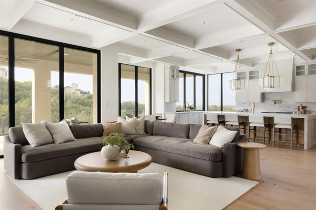 9117 Brookhurst CV, Austin, TX 78733