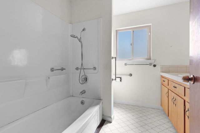 21077 Dodson Lane, Anderson, CA 96007