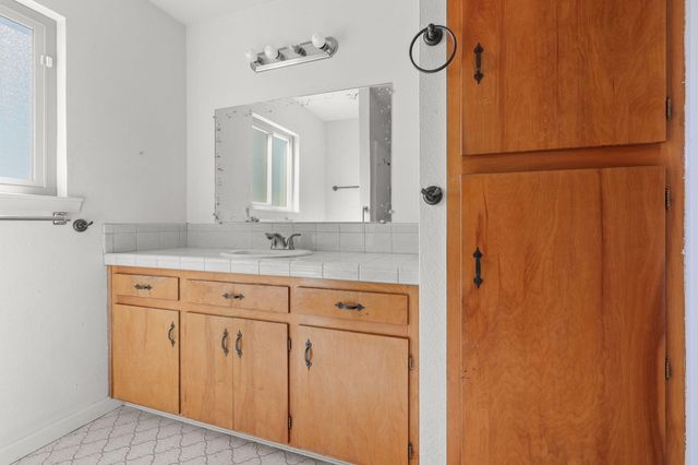 21077 Dodson Lane, Anderson, CA 96007