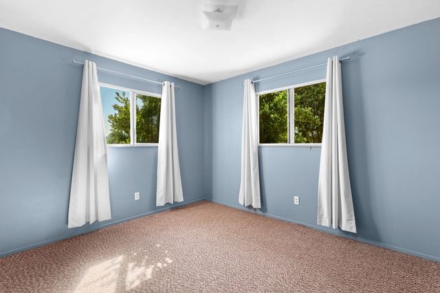 21077 Dodson Lane, Anderson, CA 96007