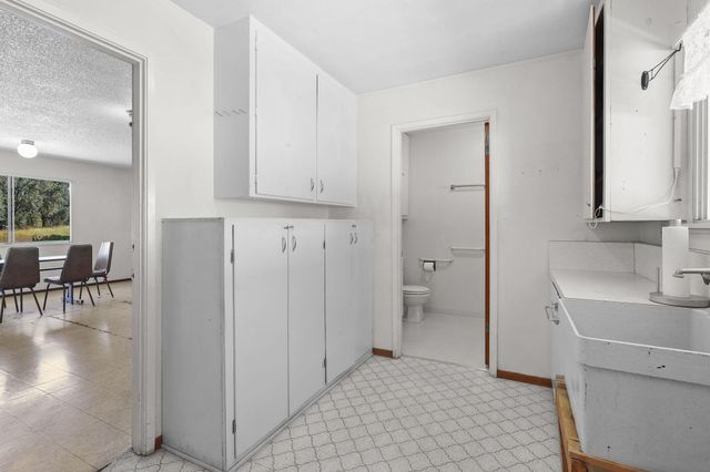 21077 Dodson Lane, Anderson, CA 96007