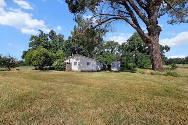 21077 Dodson Lane, Anderson, CA 96007