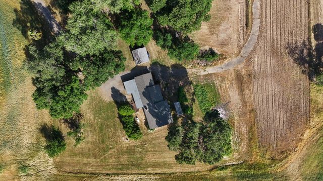 21077 Dodson Lane, Anderson, CA 96007