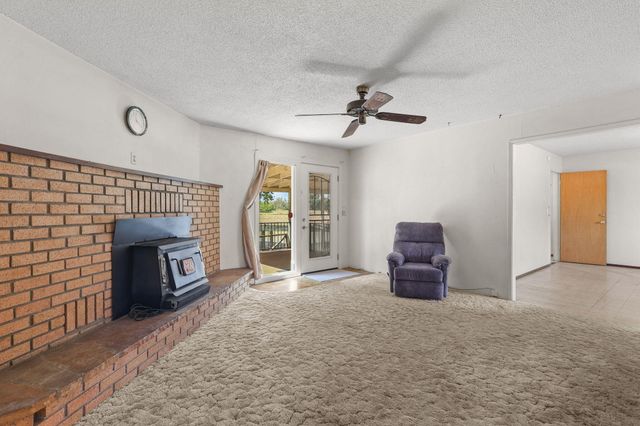 21077 Dodson Lane, Anderson, CA 96007