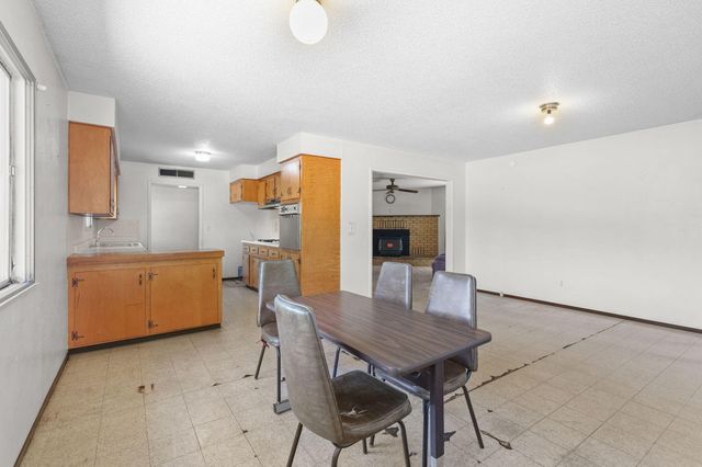 21077 Dodson Lane, Anderson, CA 96007