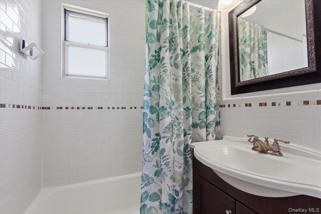 15 Bryant Crescent 2B, White Plains, NY 10605