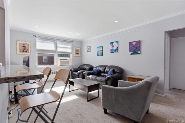 15 Bryant Crescent 2B, White Plains, NY 10605