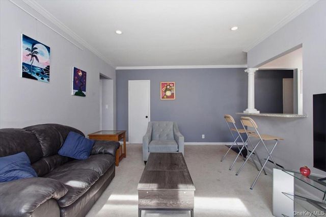 15 Bryant Crescent 2B, White Plains, NY 10605