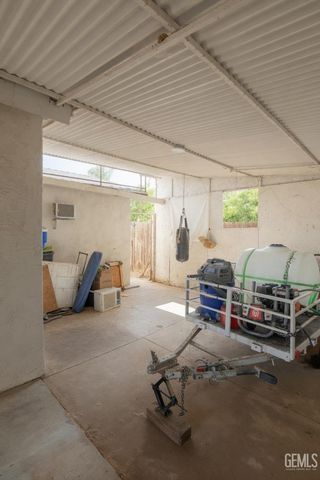 2017 Sunshine Avenue, Bakersfield, CA 93307