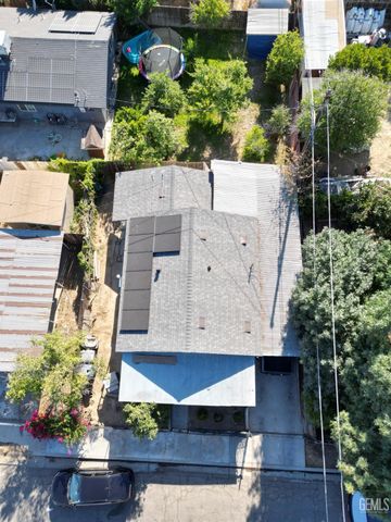 2017 Sunshine Avenue, Bakersfield, CA 93307