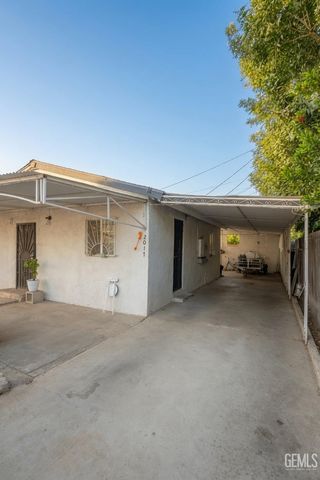 2017 Sunshine Avenue, Bakersfield, CA 93307
