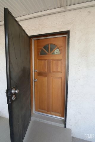 2017 Sunshine Avenue, Bakersfield, CA 93307