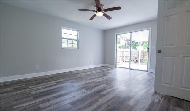 4710 W PRICE AVENUE, Tampa, FL 33611