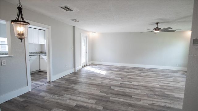 4710 W PRICE AVENUE, Tampa, FL 33611