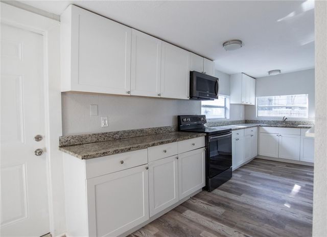 4710 W PRICE AVENUE, Tampa, FL 33611