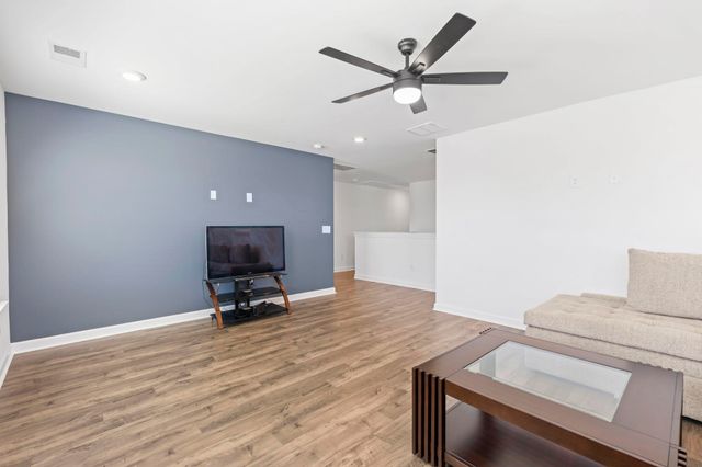 715 Upton Way, Myrtle Beach, SC 29579