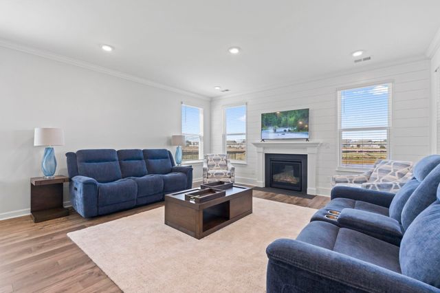 715 Upton Way, Myrtle Beach, SC 29579