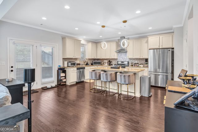 210 Fanleaf Drive, Fairburn, GA 30213