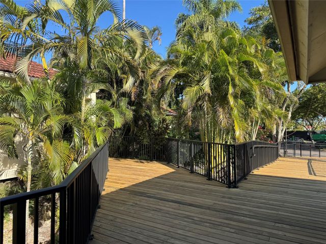 111 Lake Emerald Drive 101, Oakland Park, FL 33309