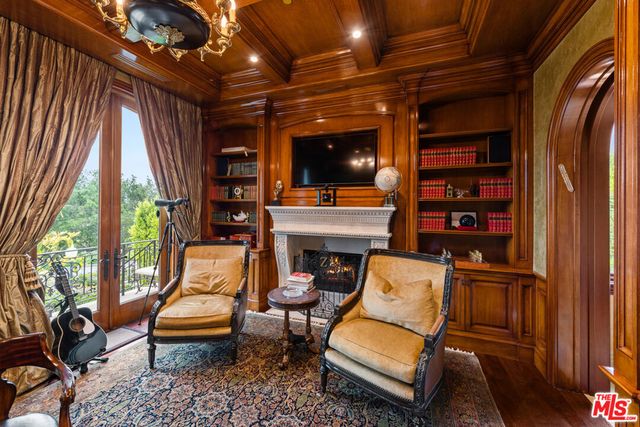 2108 Stratford Circle, Los Angeles, CA 90077