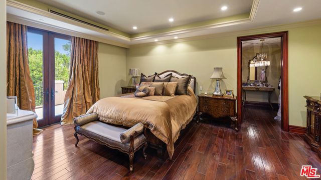 2108 Stratford Circle, Los Angeles, CA 90077