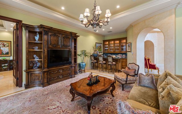 2108 Stratford Circle, Los Angeles, CA 90077