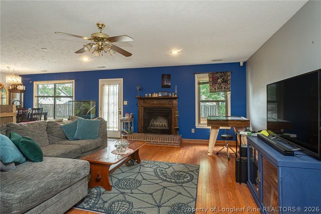 6729 Pacific Avenue, Fayetteville, NC 28314