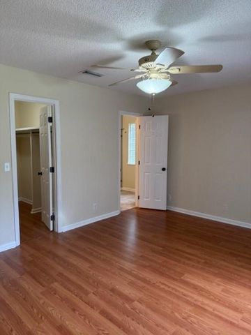 3028 Charing Cross Road, Brunswick, GA 31525