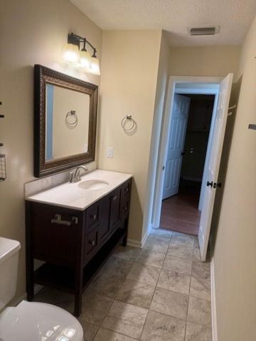 3028 Charing Cross Road, Brunswick, GA 31525