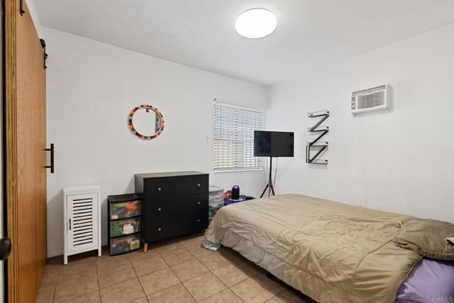 10517 S Normandie Ave., Los Angeles, CA 90044