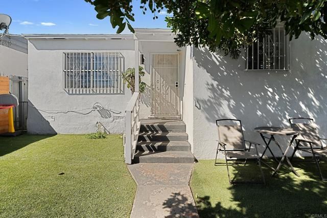 10517 S Normandie Ave., Los Angeles, CA 90044