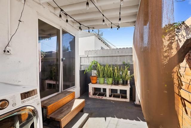 10517 S Normandie Ave., Los Angeles, CA 90044