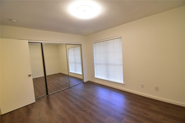 7525 Holly Hill Drive 58, Dallas, TX 75231