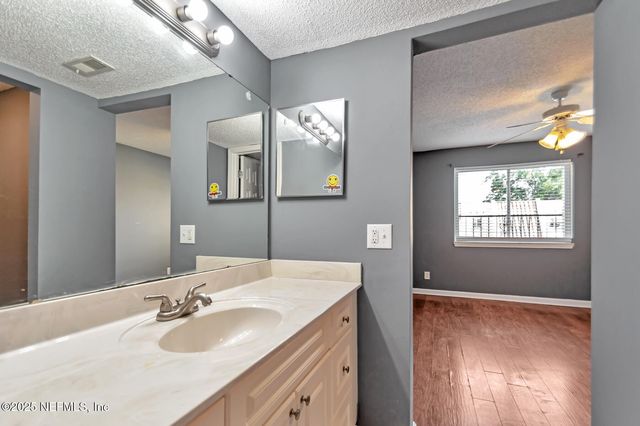 3916 CORRIDA Court 8, Jacksonville, FL 32217