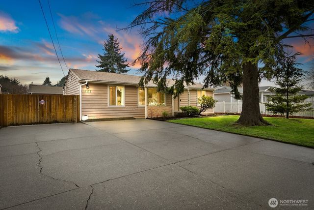 16137 120th Avenue SE, Renton, WA 98058