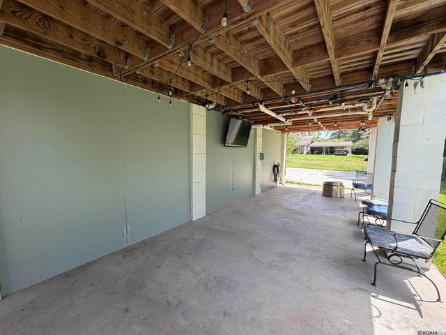 336 N River Rd, Denham Springs, LA 70726