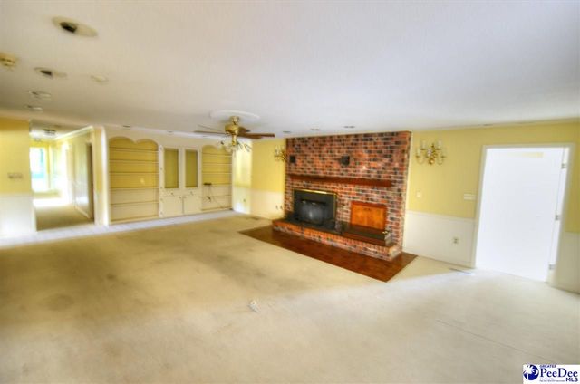 2212 Poor Farm Road, Effingham, SC 29541
