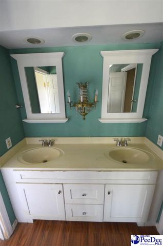 2212 Poor Farm Road, Effingham, SC 29541