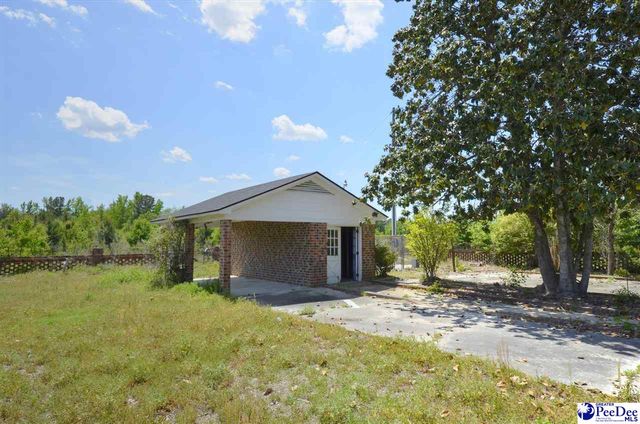 2212 Poor Farm Road, Effingham, SC 29541
