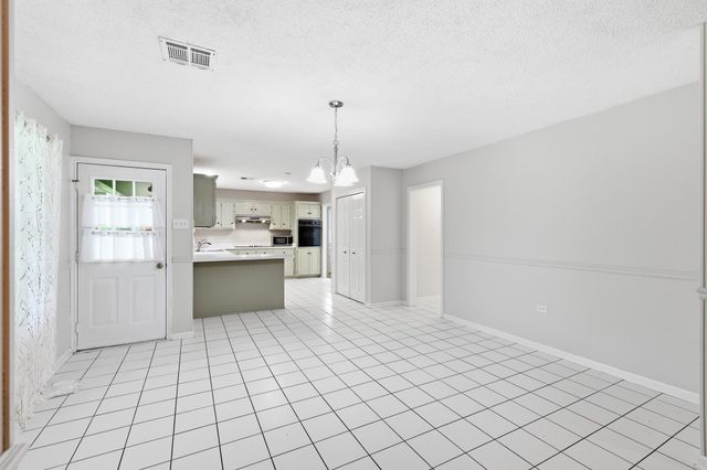 616 Parkside Dr, Thibodaux, LA 70301