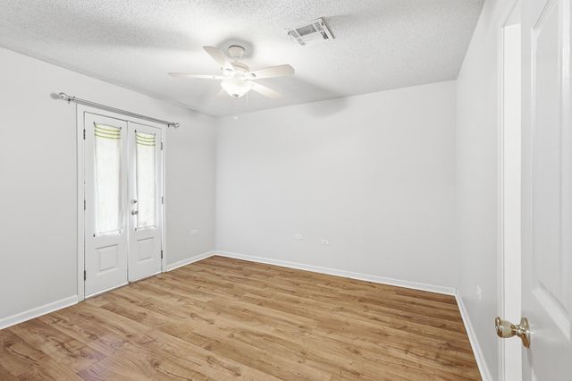 616 Parkside Dr, Thibodaux, LA 70301
