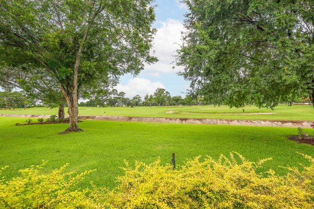 616 Parkside Dr, Thibodaux, LA 70301